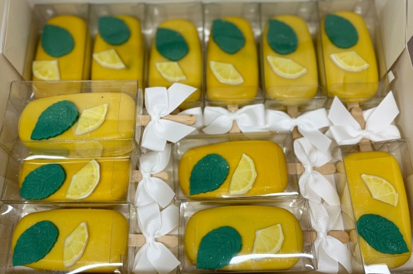 Zesty Lemon & Mint Cakesicles