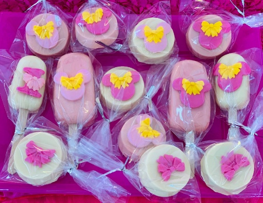 Elegant Butterfly & Floral Cakesicles