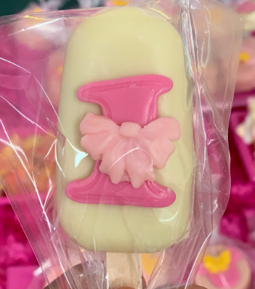 Pink Minnie Mouse Cakesicles - Image 2