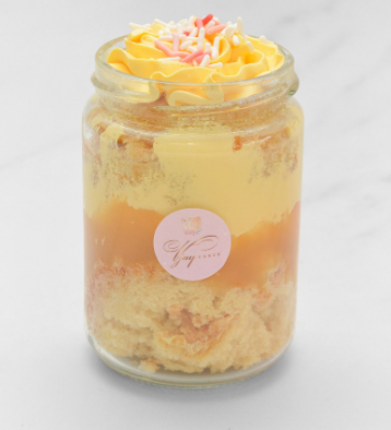 Classic Custard & Caramel Cake Jar